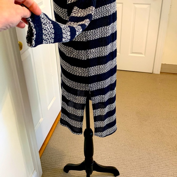 Never worn cardigan, striped blue Sz XS NWOT - Picture 3 of 4